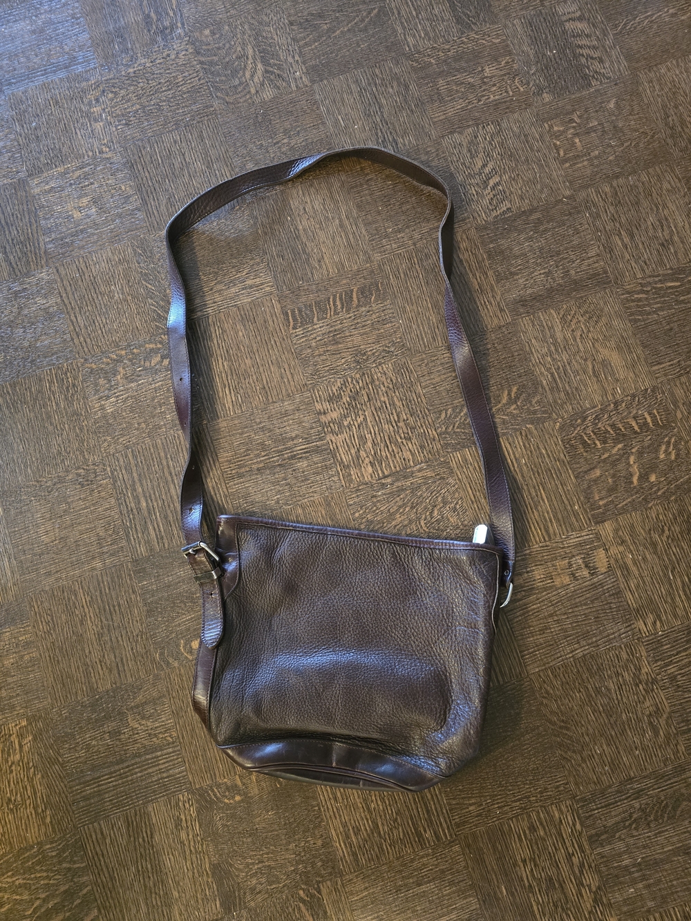 Vintage Roots Leather Crossbody Bag in Dark Brown
